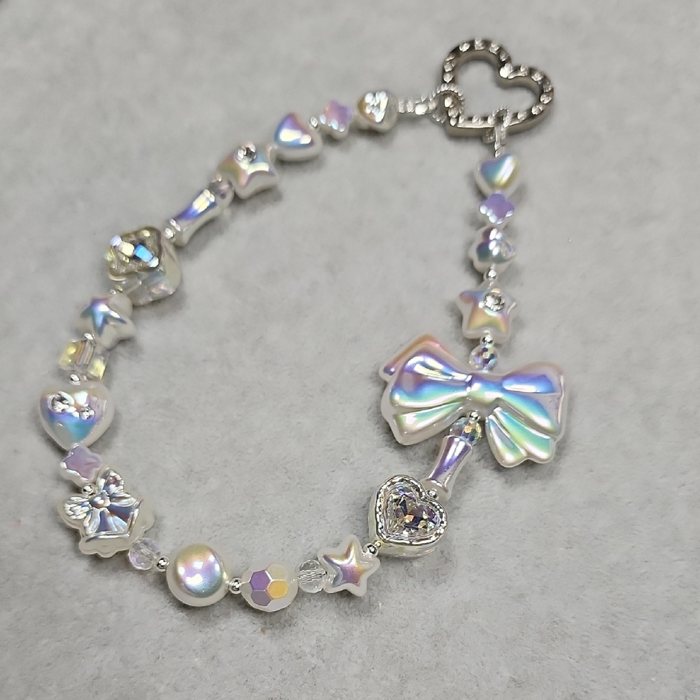❌️SOLD❌️Silver Bouque Pearl Phone Bracelet/Phone Charm/Bag Charm - Picture 3 of 4